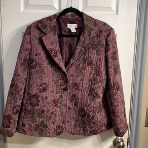 Women’s Dress Barn Blazer. Has Shoulder Pads. Size XL or 18W. Pre-owned.